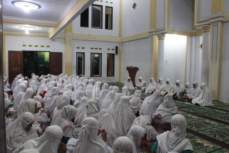 Memperingati Isra mi’raj Di pondok Pesantren Darussalam