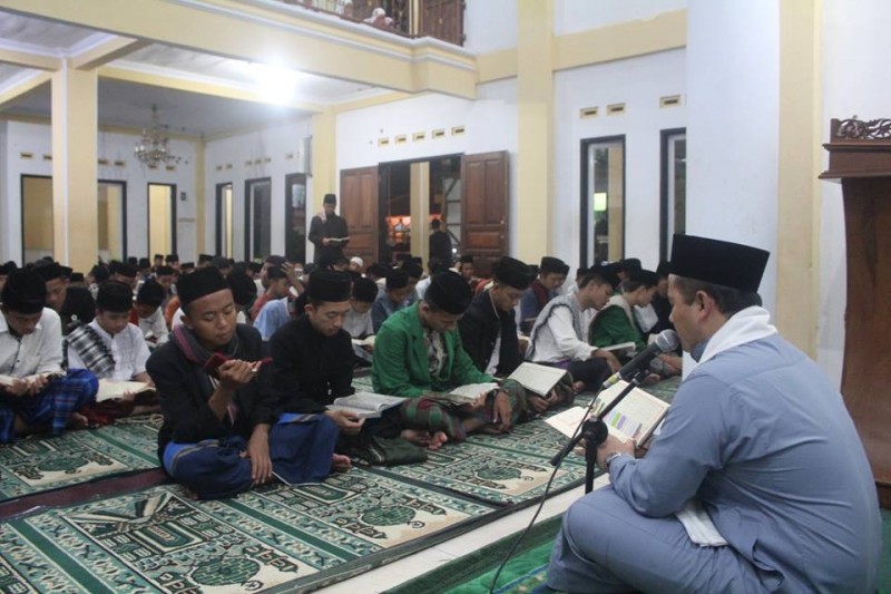 Dimalam Nisfu Sa`ban Darussalam telah melaksanakan ibadah bersama