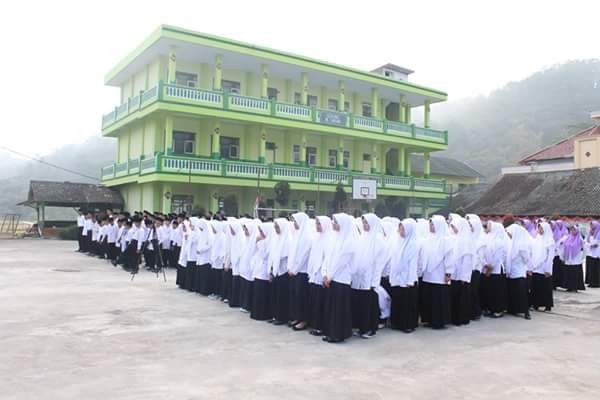 Seluruh peserta Darussalam Got Tallent
