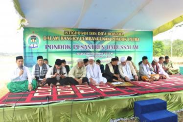 Istigosah dan doa bersama pembangunan Pondok Putra