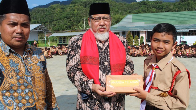  Penutupan  Kegiatan Pramuka  Pondok Pesantren Darussalam 